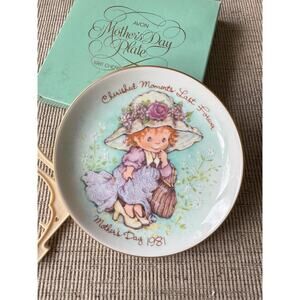 Avon Mother's Day Plate 1981 Cherished Moments w Stand Original Box